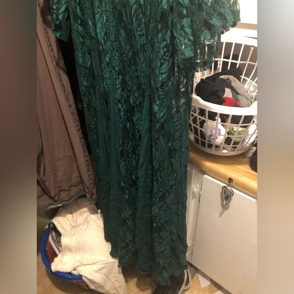 1990s More Jazz Lace Flare Out Dress- 810 $50 or $45 w/offer - Picture 2 of 11